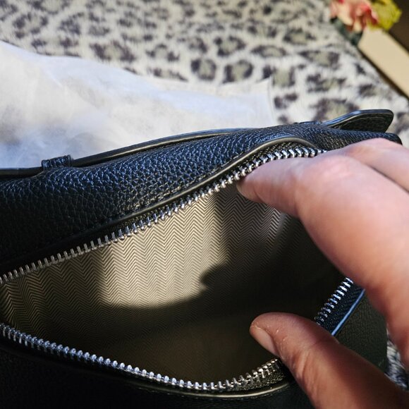 Fashion Small Side Bag Crossbody Bag Black Vegan Leather Silver Hardware - NWT - Picture 15 of 16
